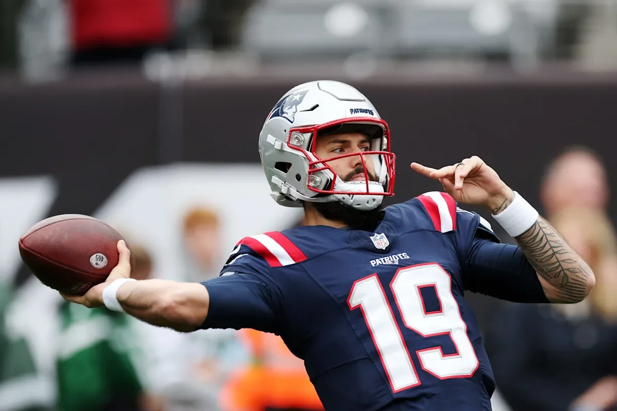"Patriots' Backup QB Ready to Step in if Mac Jones Falters, Report Says"