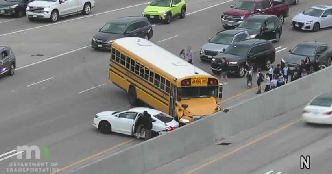 Featured image for School Bus Crash on I-35W Disrupts Morning Traffic in Mounds View and New Brighton