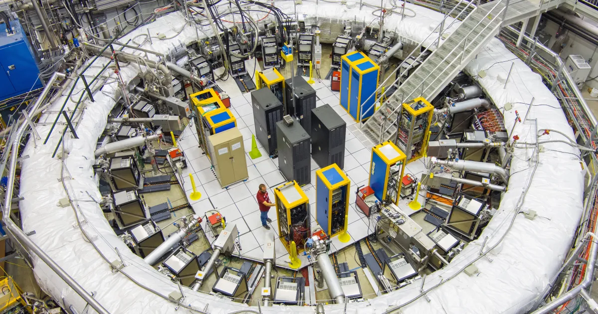 Featured image for Muon g-2 Experiment Resolves Long-Standing Magnetic Anomaly