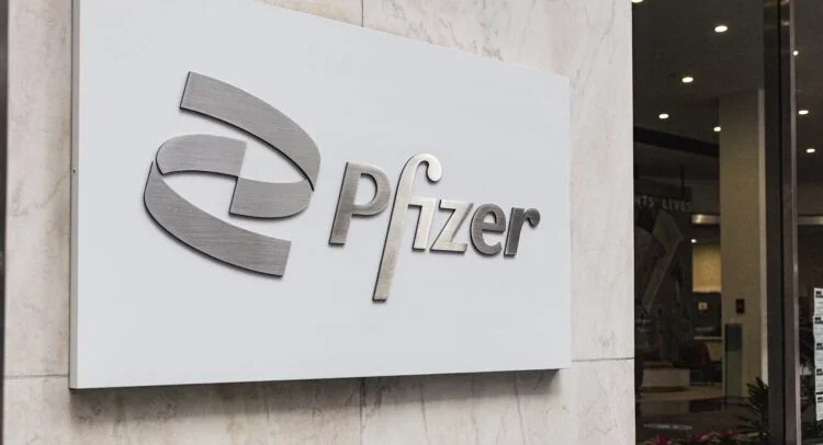 Pfizer's Q4 Preview: Beat Likely, but Upside Hinges on Drug Updates and US Pricing Policy