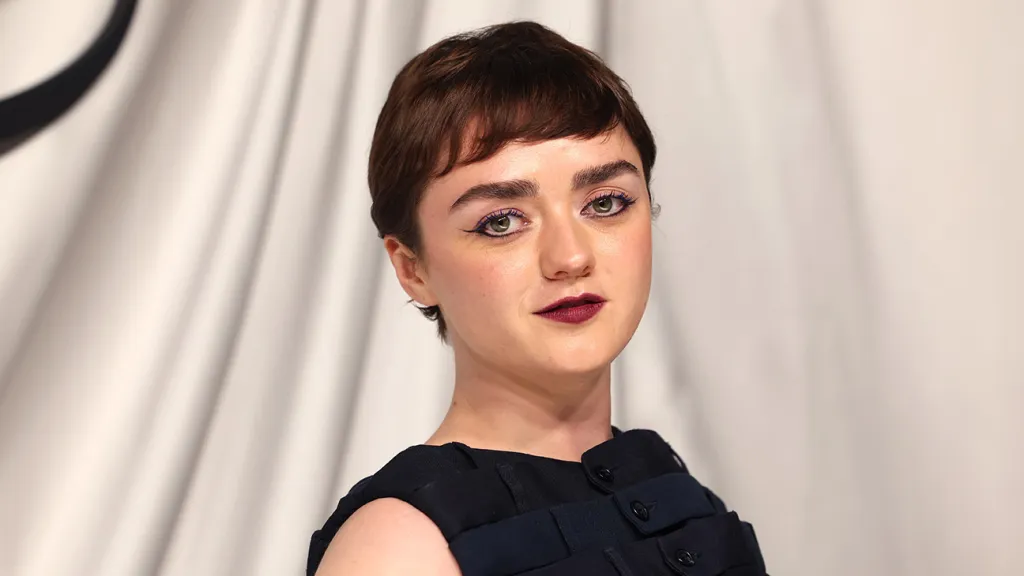 Featured image for "﻿Maisie Williams' Dramatic 25-Pound Weight Loss for 'The New Look' Role"