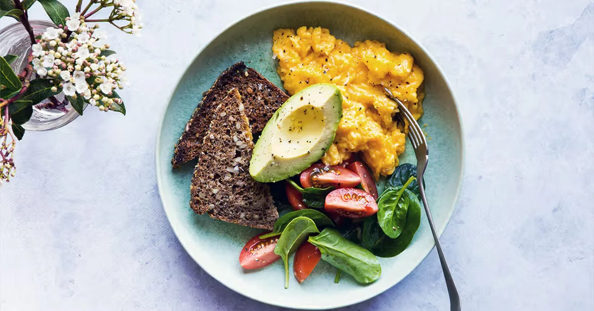 Front-loading calories at breakfast linked to weight loss in small study