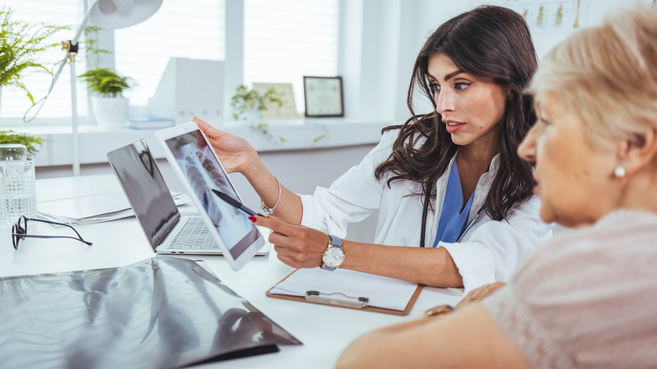 Featured image for Expanded Lung Cancer Screening Guidelines: Are You at Risk?