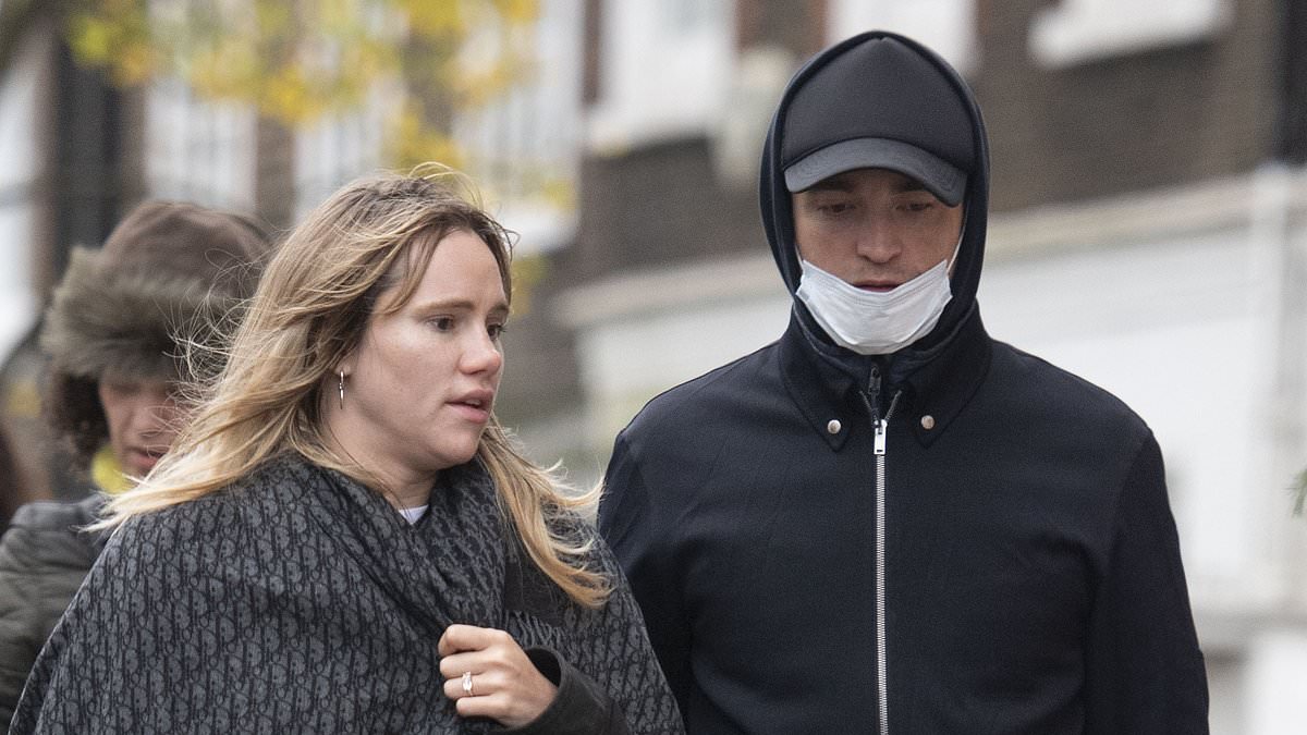 Featured image for "Pregnant Suki Waterhouse sparks engagement rumors with stunning ring"