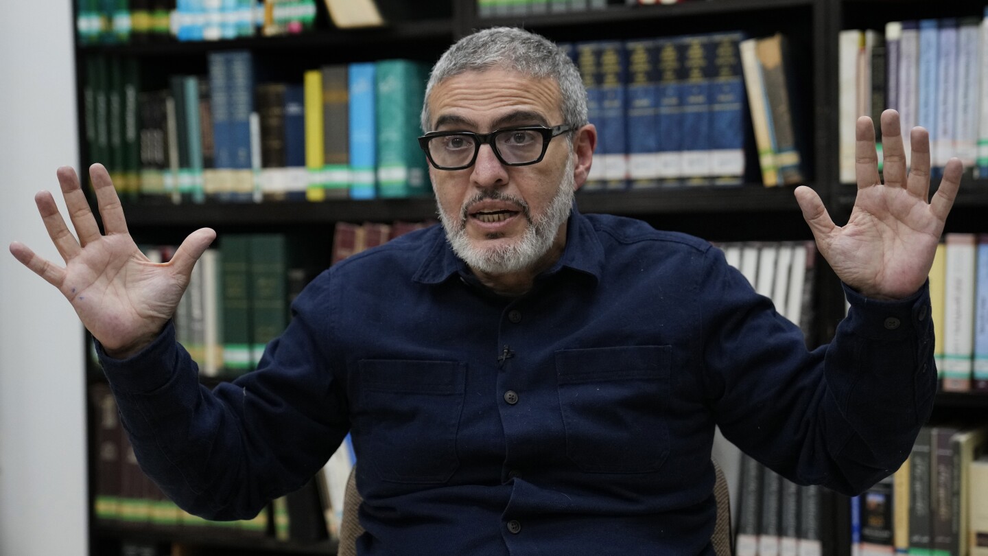 British Palestinian Surgeon Testifies on War Crimes in Gaza