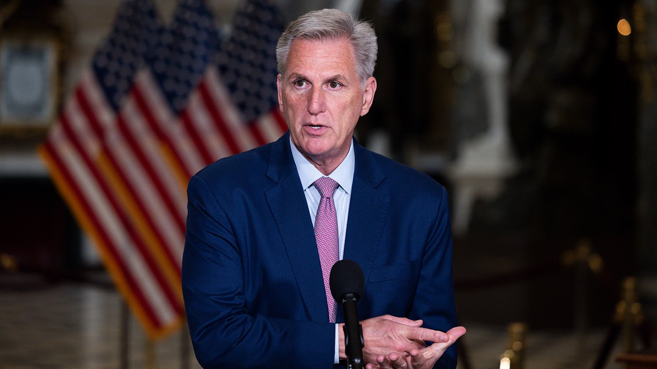 "McCarthy Honors Fallen Service Members with Half-Staff Capitol Flag"