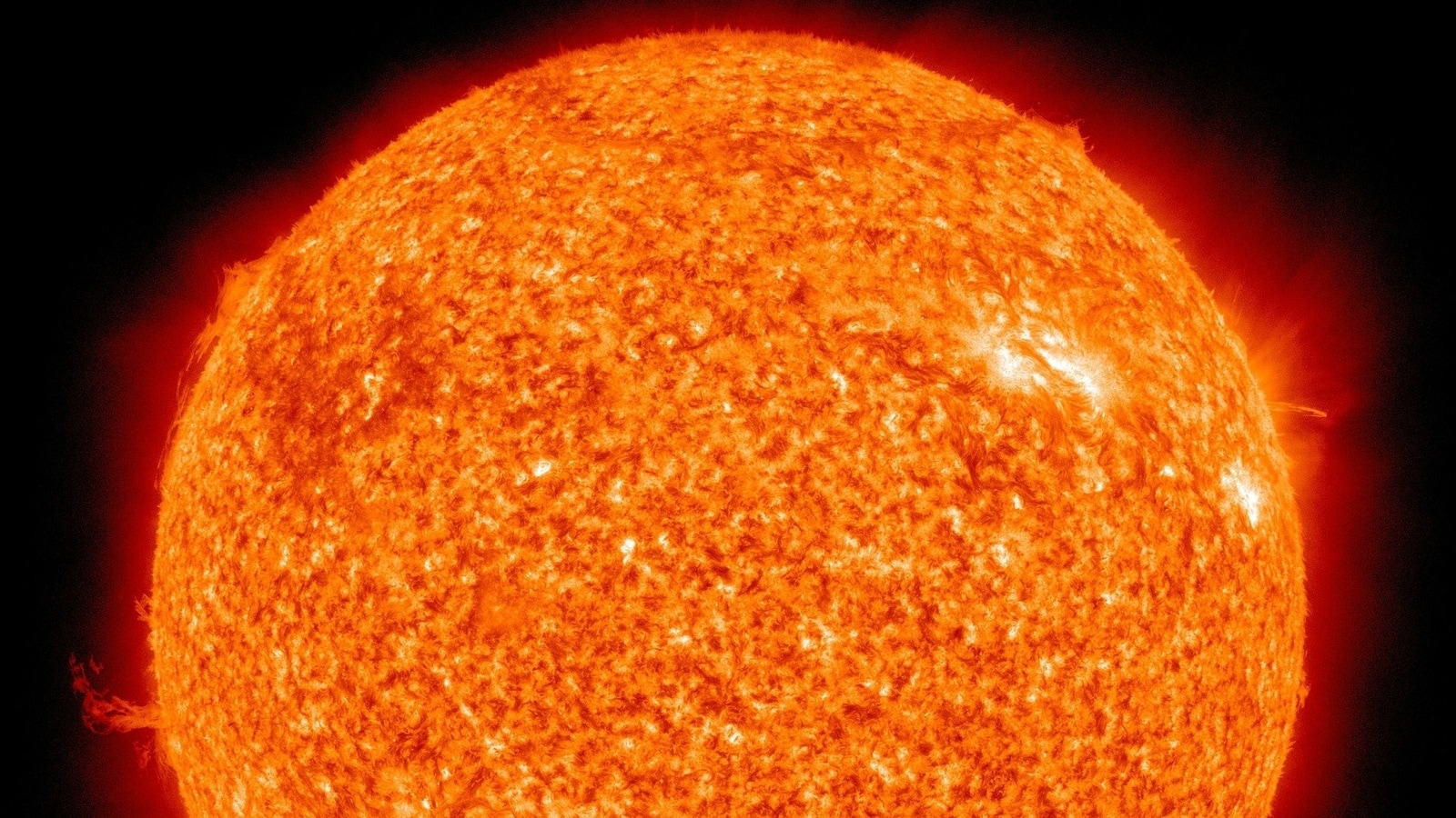 Solar Storms Cause Blackouts in America as CME Approaches Solar Orbiter