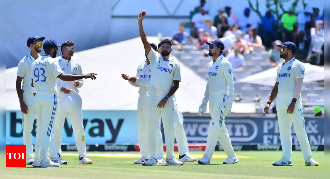 "India and South Africa's Rollercoaster Test at Newlands Sees Record Wickets and Ravi Shastri's Candid Commentary"