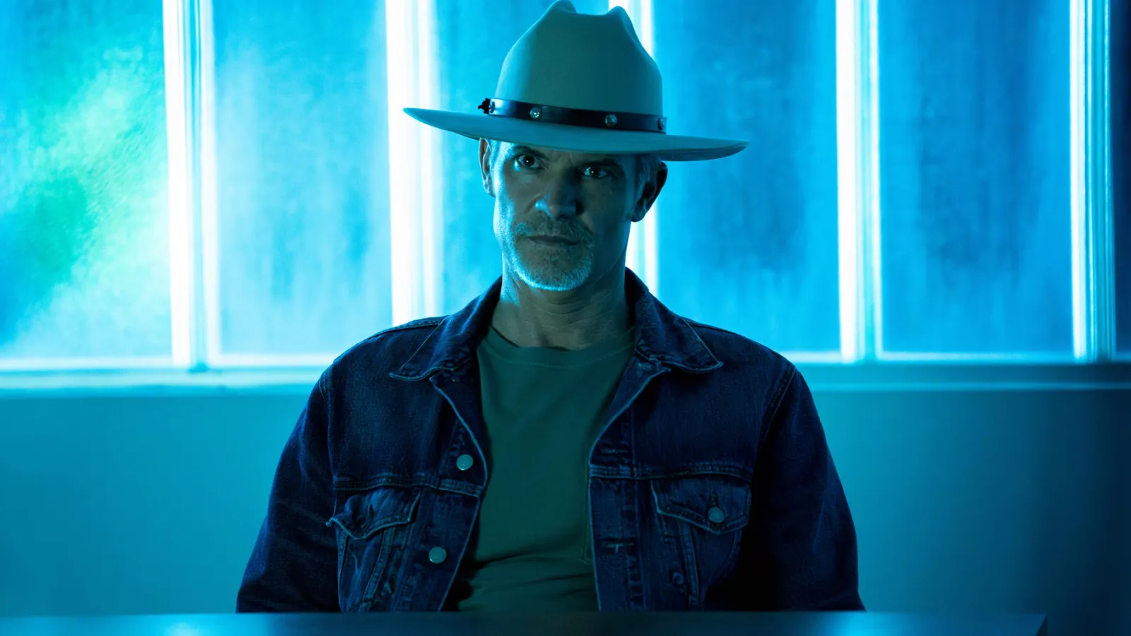 Featured image for "Raylan Givens Returns in 'Justified: City Primeval' for a New Era of Policing"
