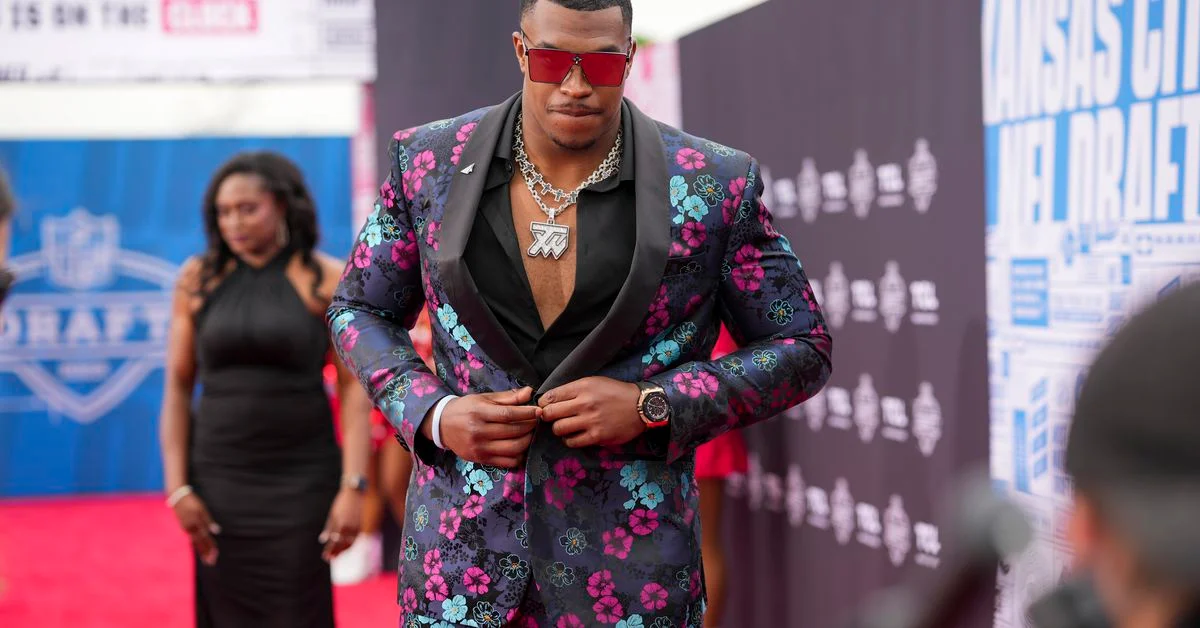 Las Vegas Raiders ink first-round pick Tyree Wilson to multi-year deal.