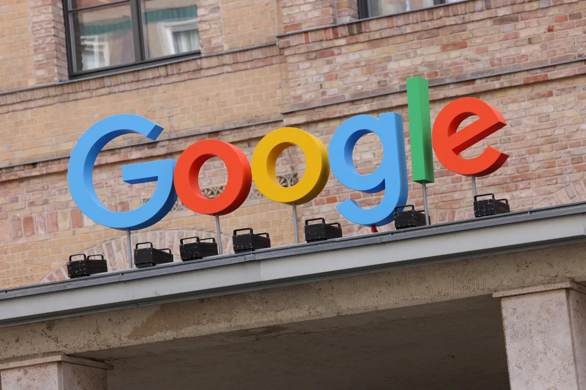 DOJ Pressures Google to Divest Chrome Amid Antitrust Concerns