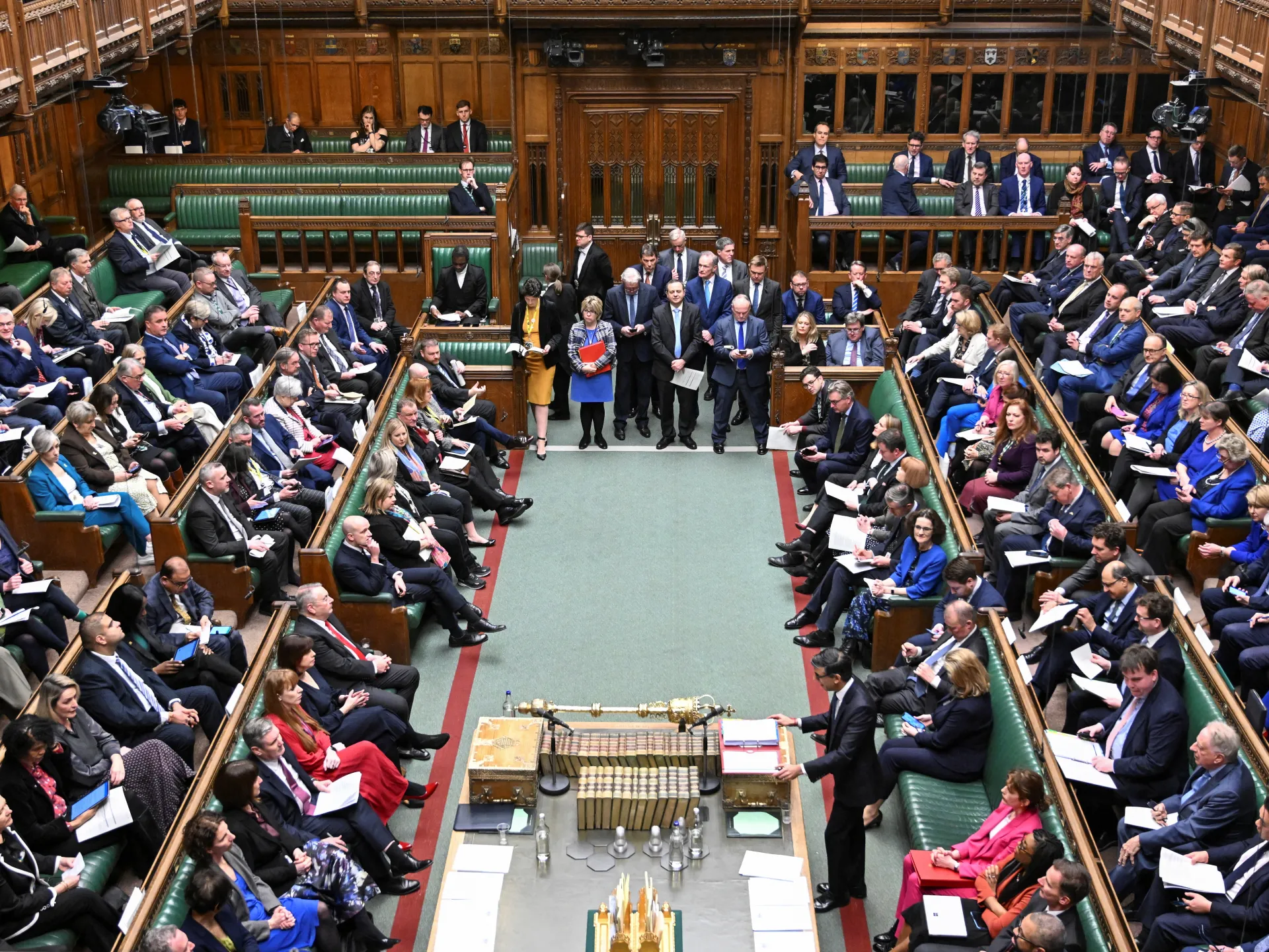 Featured image for "UK Parliament Chaos: Gaza Ceasefire Vote Descends into Controversy"