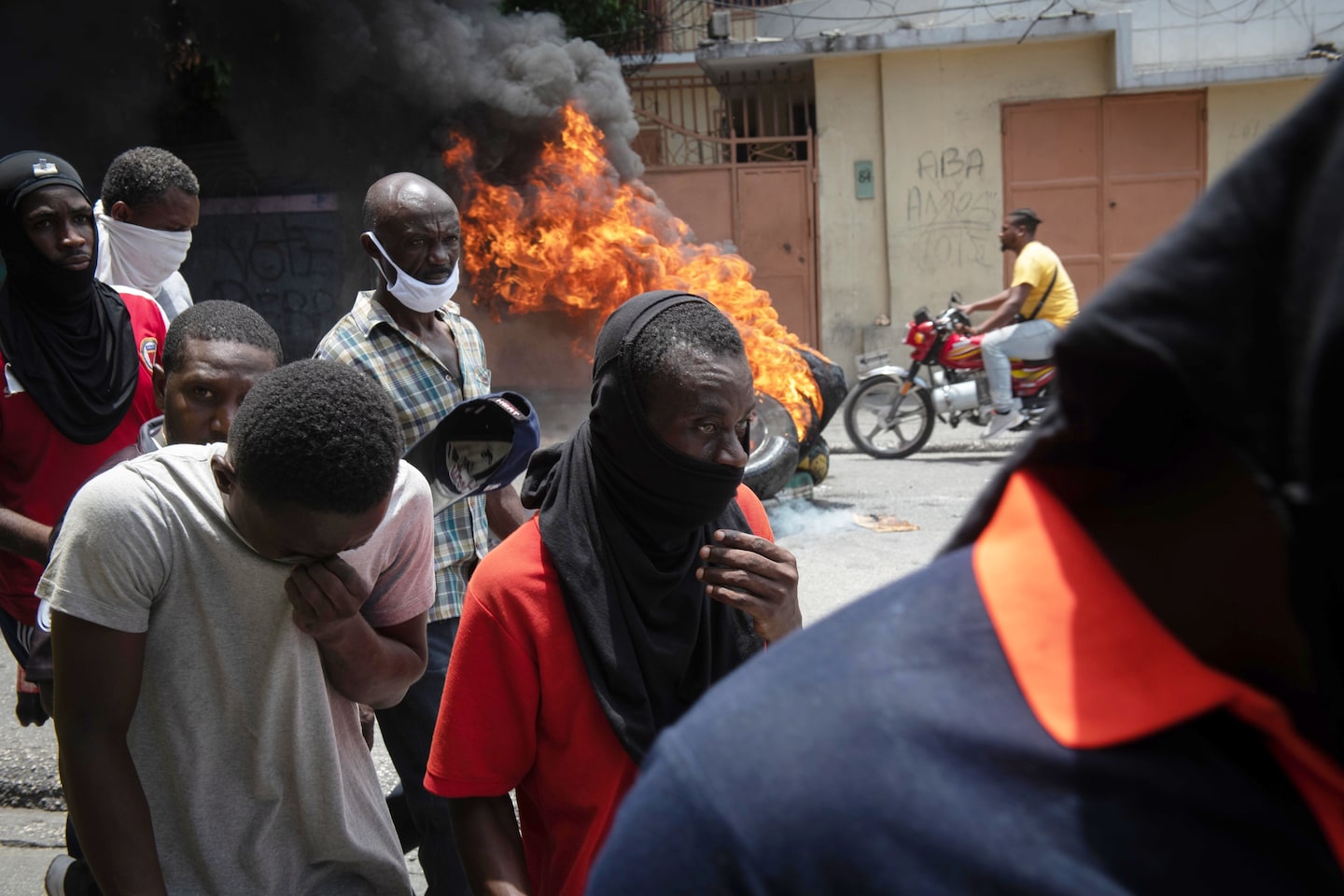 Featured image for "U.S. Embassy Urges Immediate Departure of Americans from Haiti"