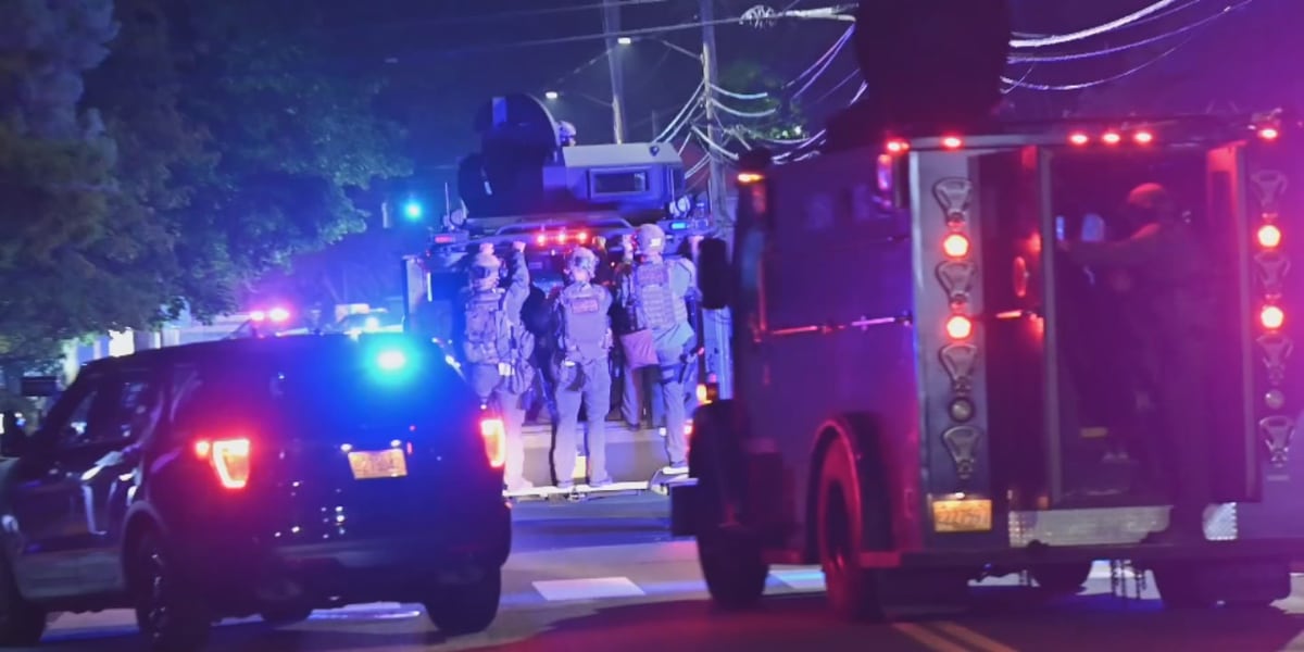 Police Issue Shelter-in-Place Order During SE Portland Shooting Suspect Search