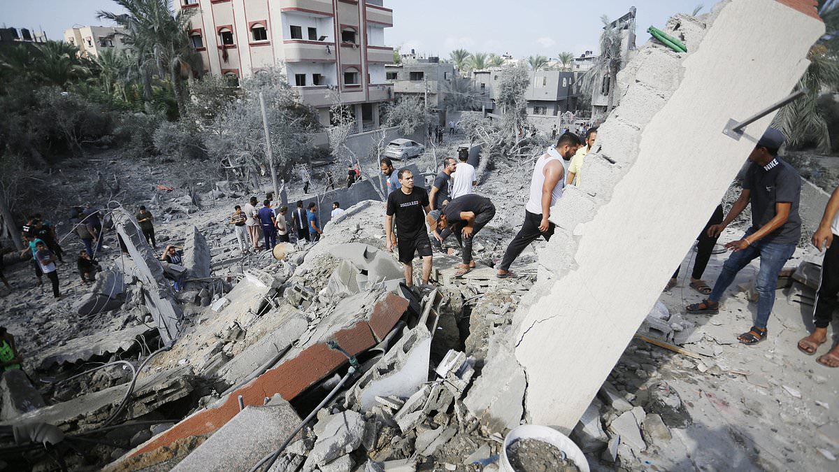 "US Urges Israel to Delay Gaza Ground Invasion for Hostage Negotiations and Aid Efforts"