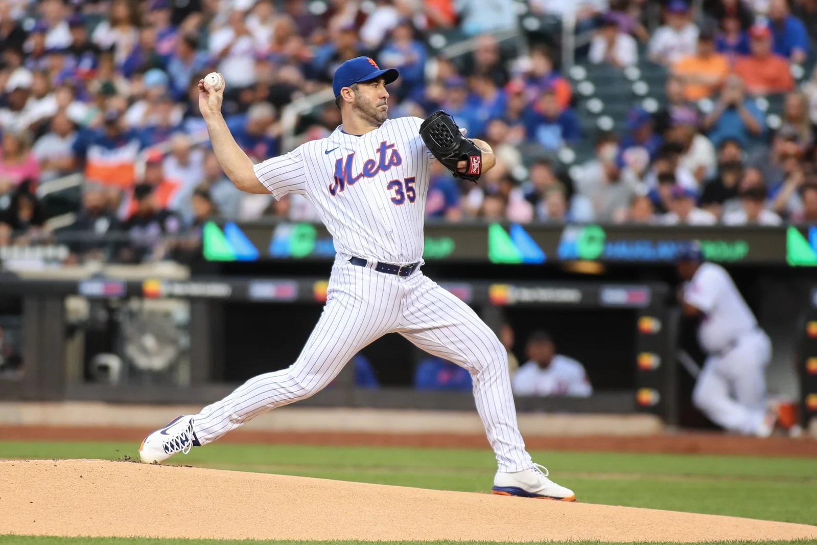 Blue Jays' Chris Bassitt Outduels Mets' Justin Verlander in Shutout Victory.