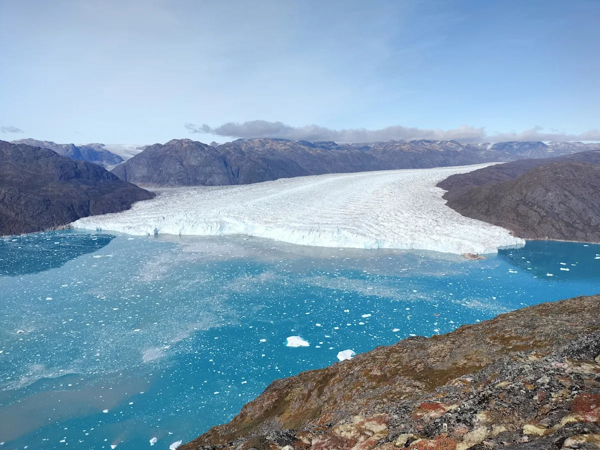 Featured image for Fiber Optic Cable Reveals Critical Glacier Melting in Greenland