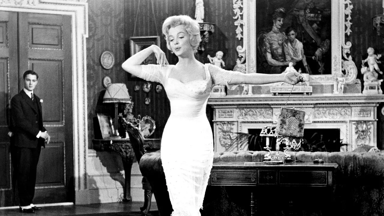 Featured image for Showgirls Through the Ages: From Marilyn Monroe to Taylor Swift