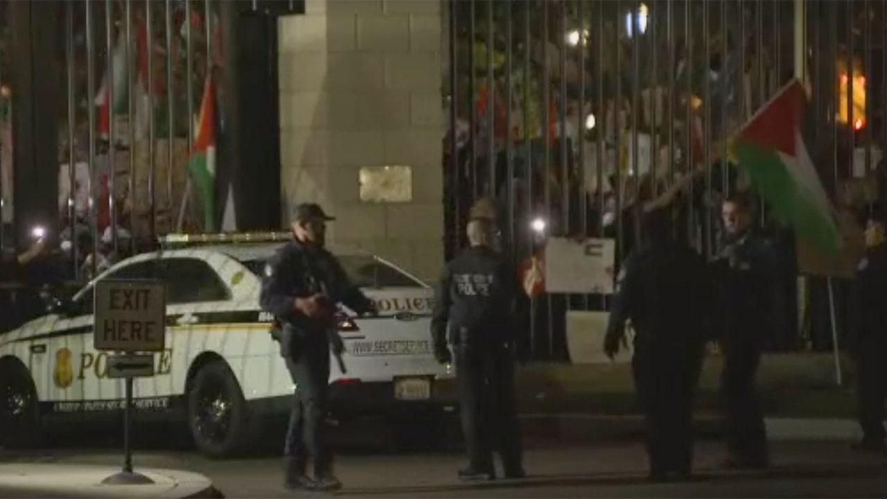 "Protests Escalate: White House Gate Vandalized, Rockets Fired, Calls to Eliminate Jewish State"