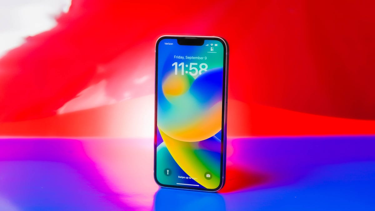 Featured image for "Prevent iPhone App Tracking Instantly by Disabling This Setting"