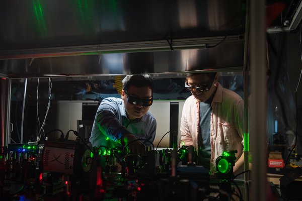 Photon Entanglement Boosts Microscope Precision.