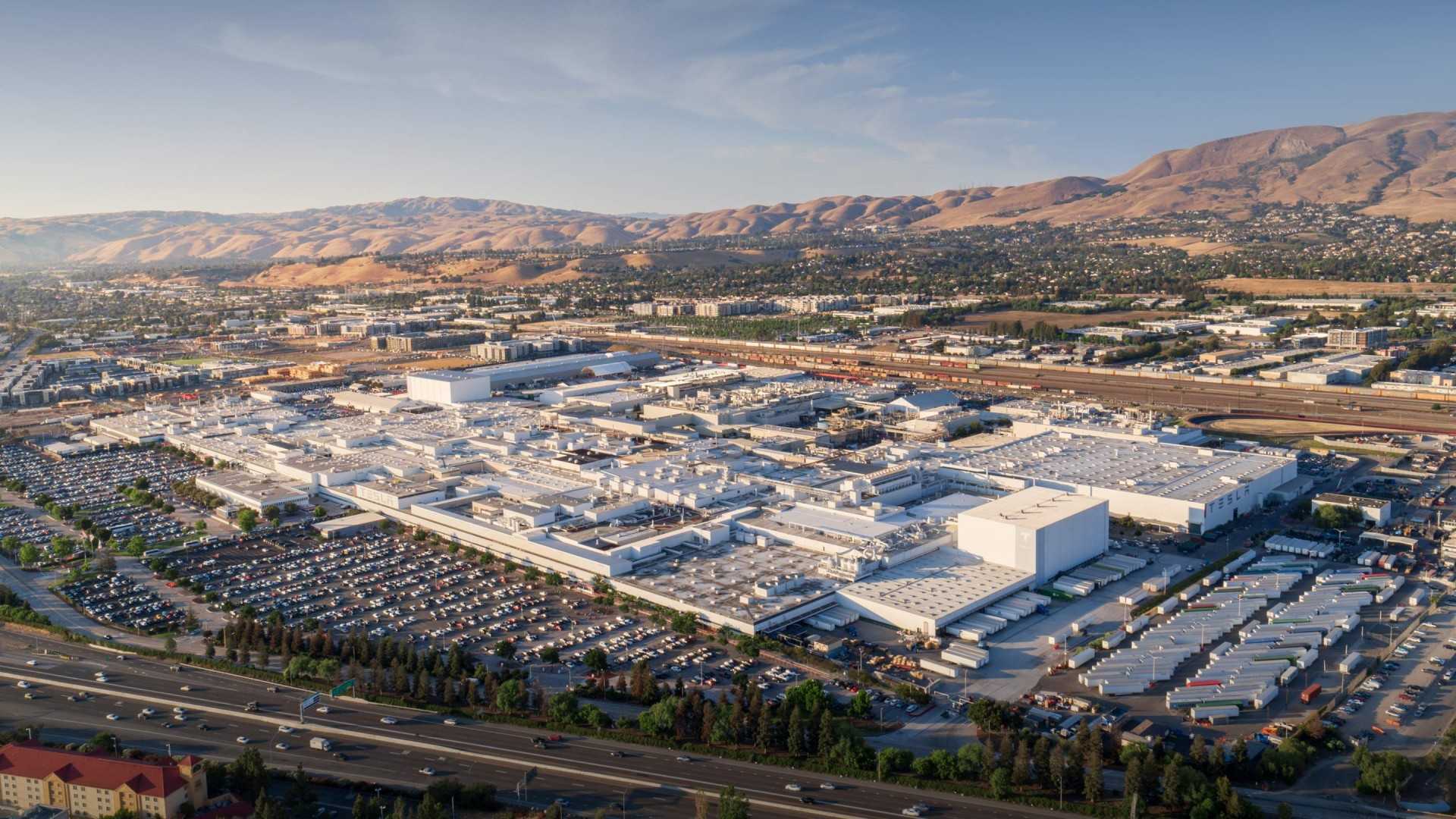 Tesla to Pay $3.2M to Ex-Worker in Racism Case