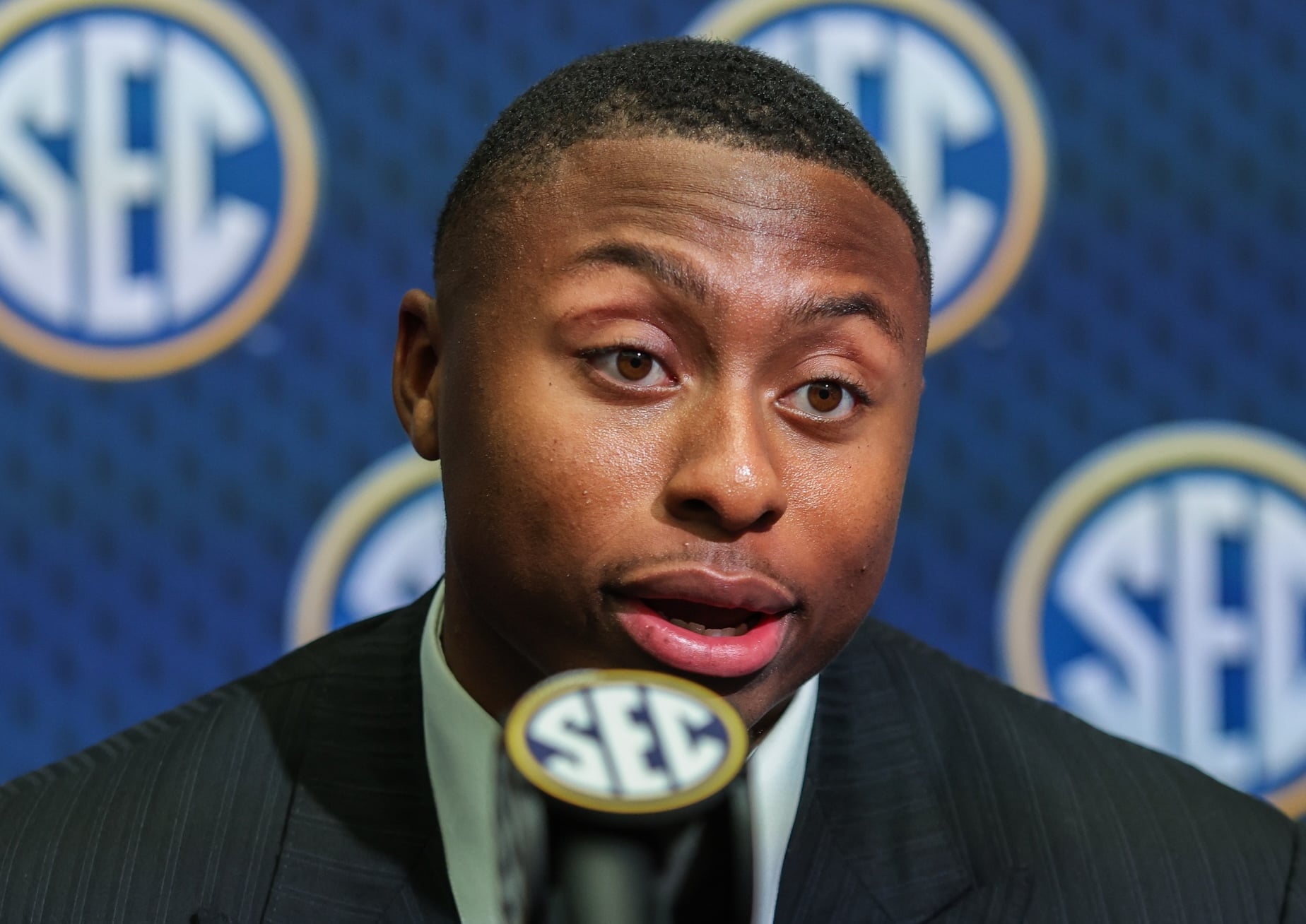 Featured image for Florida QB DJ Lagway sidelined with lower leg injury ahead of fall camp