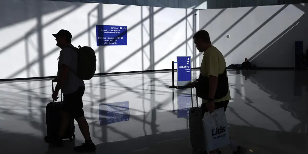 US Airports May Cut Flights Up to 20% Amid Government Shutdown