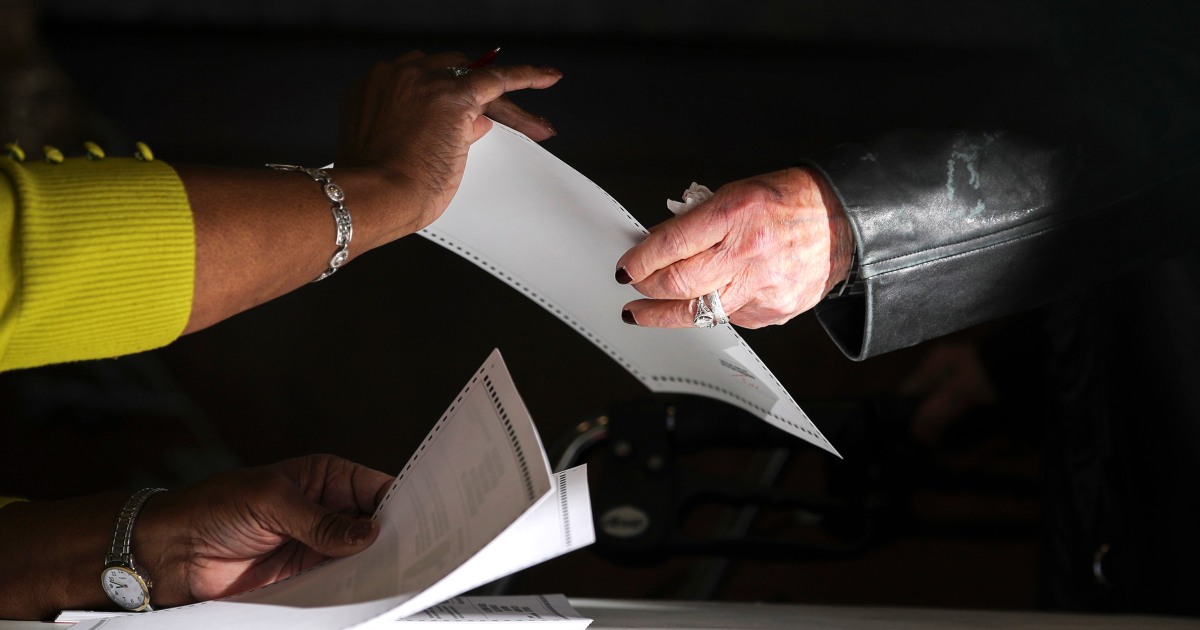 Featured image for Federal Appeals Court Strikes Down Mississippi's Lifetime Voting Ban for Convicts