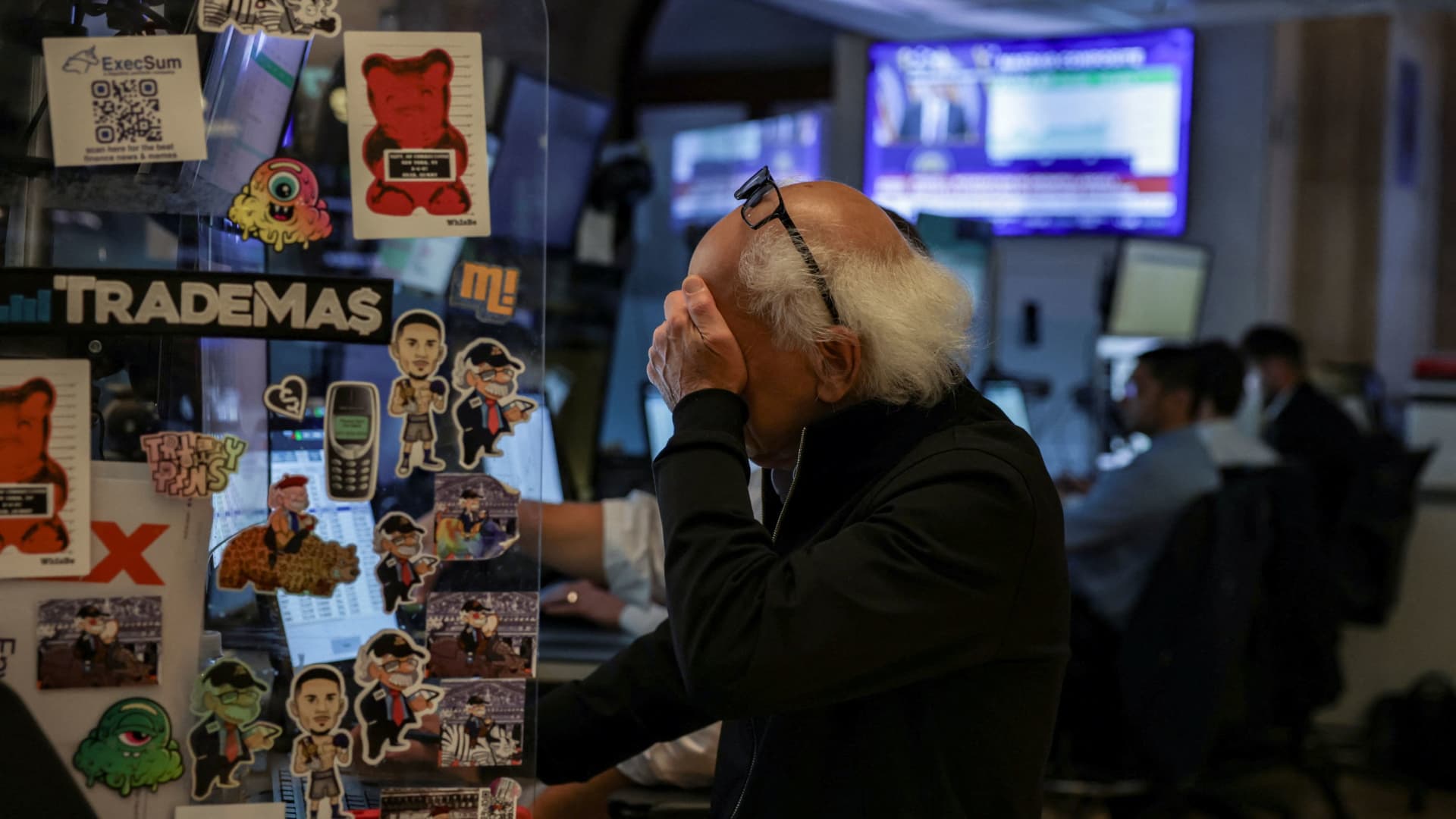 Markets Edge Lower Ahead of Jobs Report and Earnings
