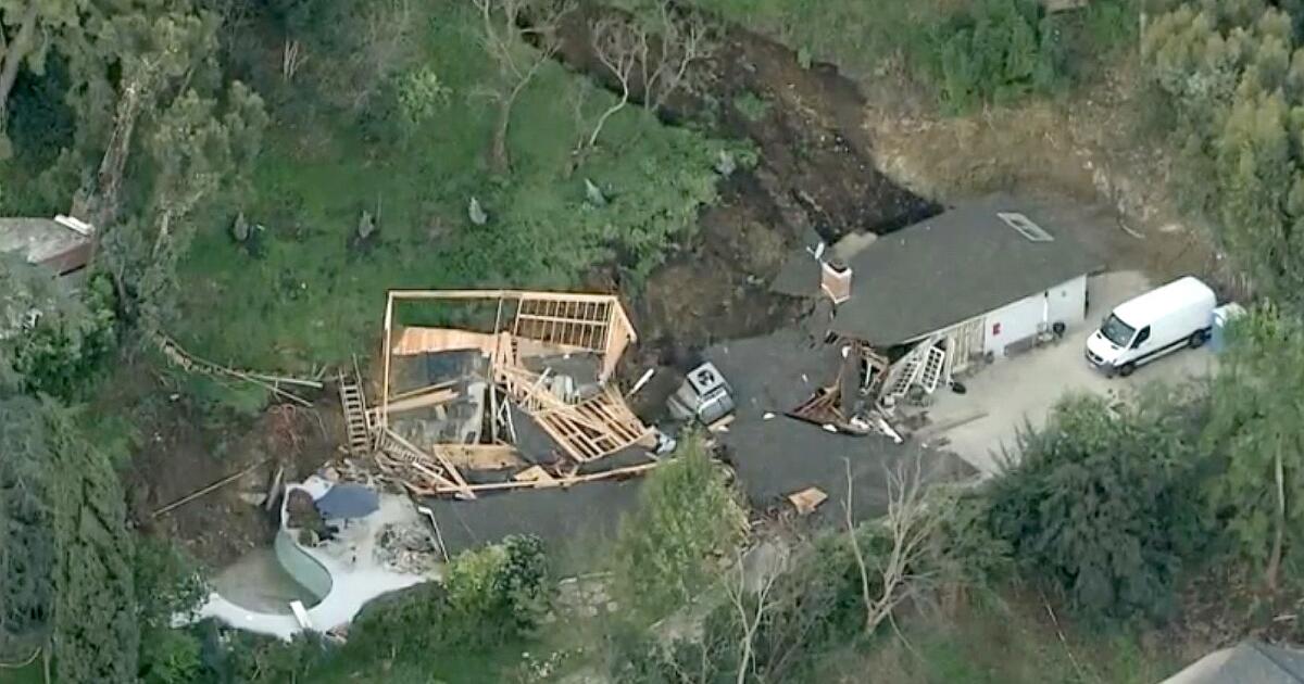 Featured image for Sherman Oaks Landslide Forces Evacuations and Damages Homes