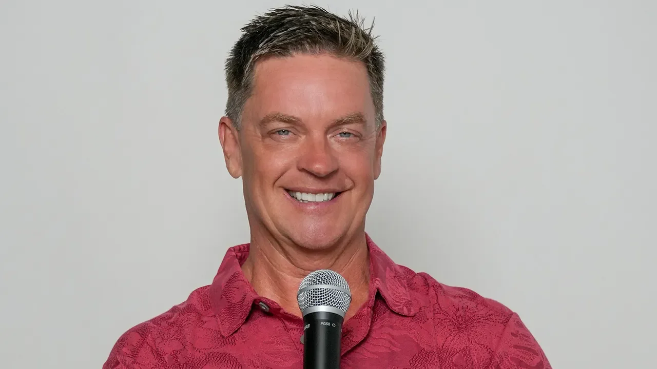 Jim Breuer alleges first-class downgrade on American Airlines prompts refund fight