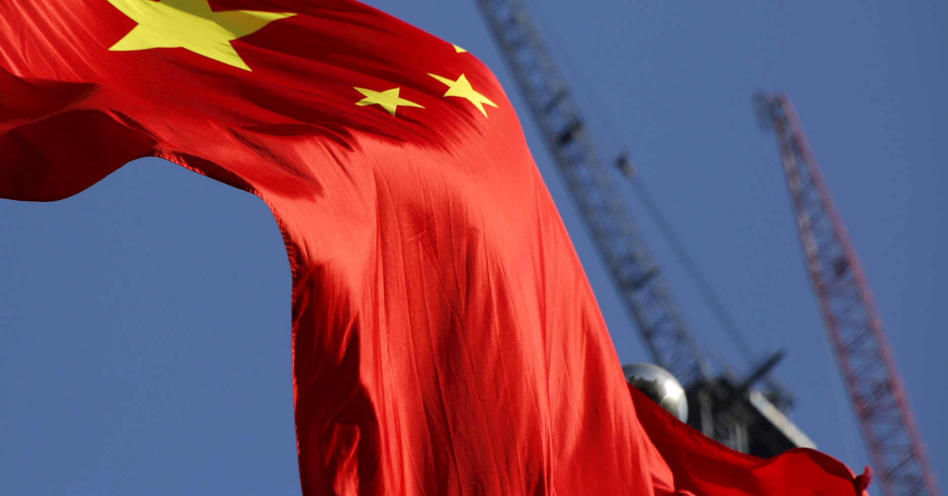 Featured image for Fitch Downgrades China's Sovereign Credit Outlook to Negative Amid Economic Growth Risks