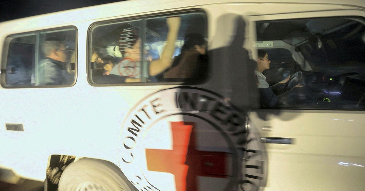 "Israel-Hamas War: 10 Israeli Hostages and 2 Thai Nationals Freed from Hamas Captivity"