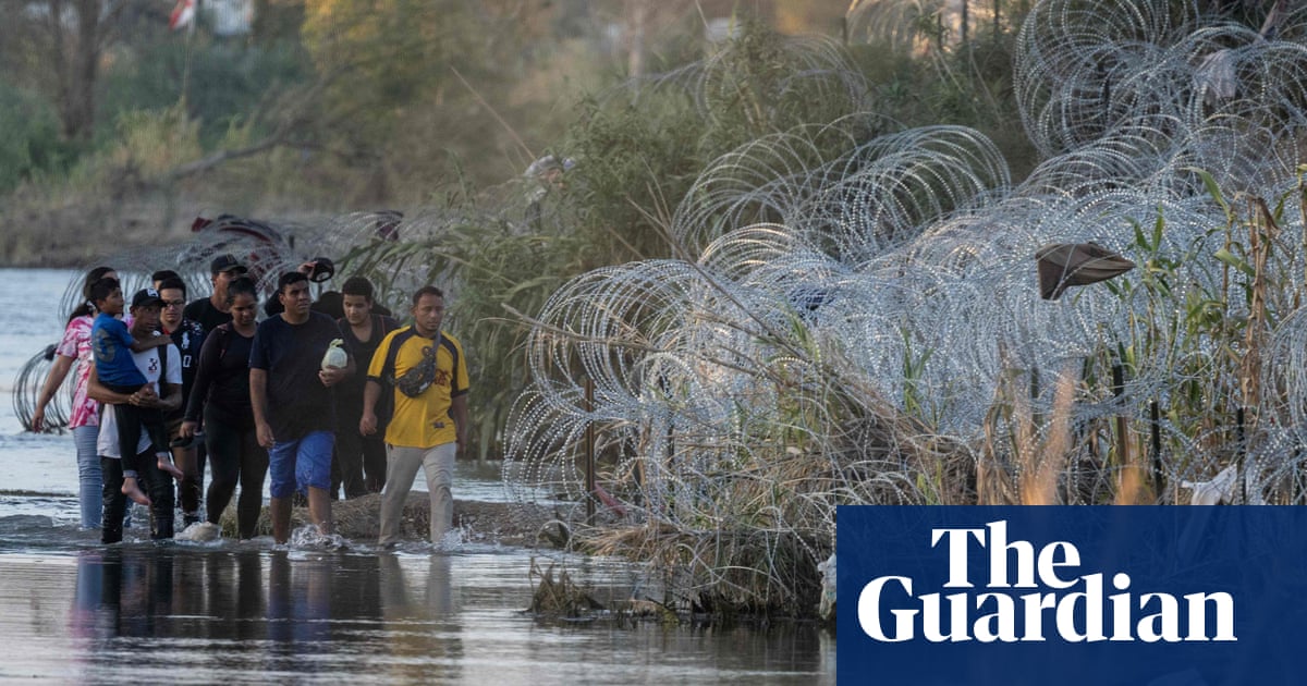 "Biden Administration Seeks Supreme Court Approval to Remove Texas Border Razor Wire"