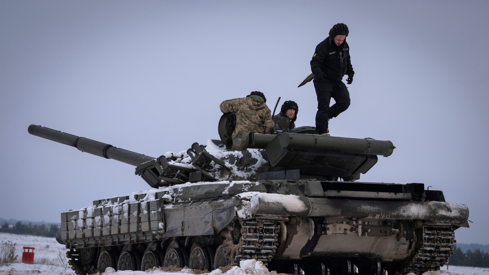 Featured image for "Russia's Devastating Losses in Ukraine War Revealed by US Intel Report"
