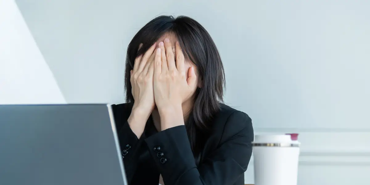 Featured image for The Rise of 'Quiet Cracking': A New Challenge for Employers in 2025