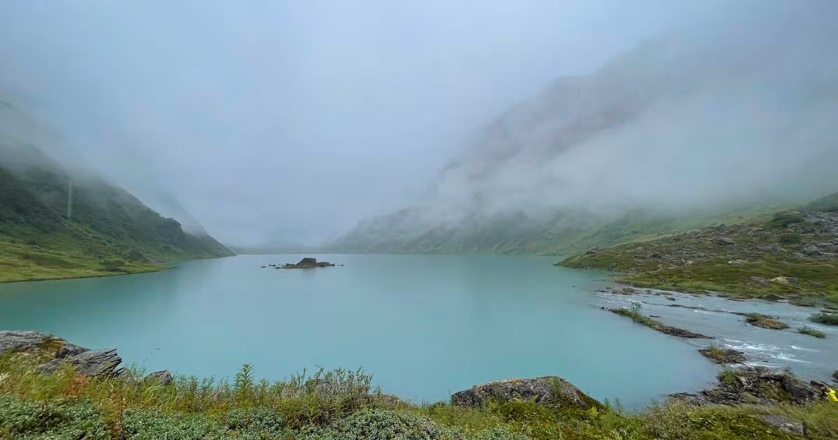 Featured image for Unearthing Alaska's Seismic History: Exploring a Lake's Earthquake Traces