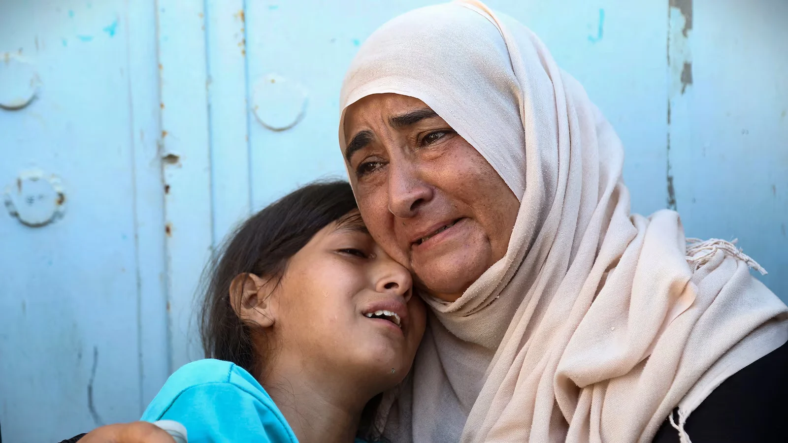 International Aid Arrives in Gaza Amidst Growing Crisis