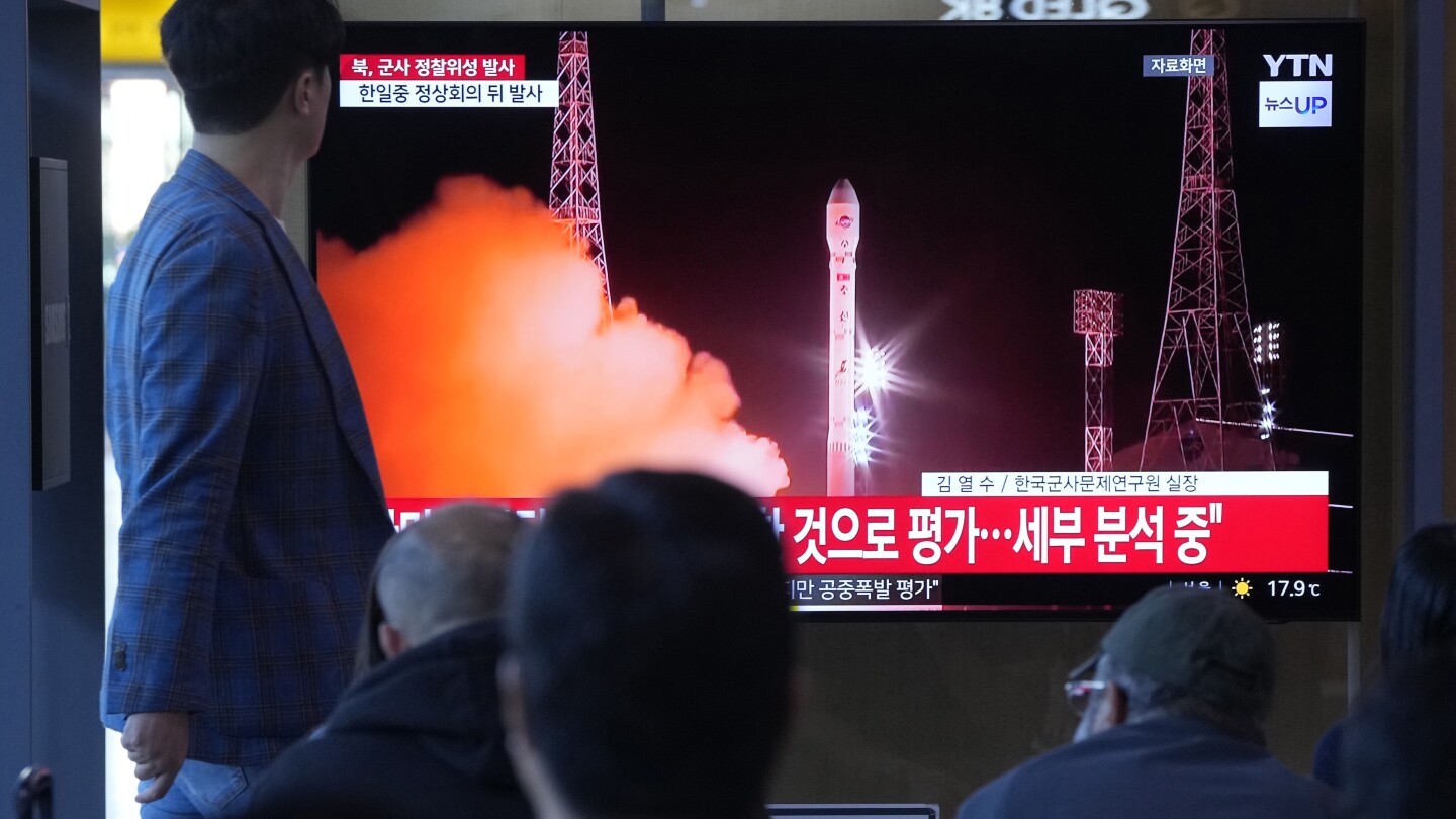 Featured image for North Korea's Spy Satellite Launch Fails, Explodes Mid-Air
