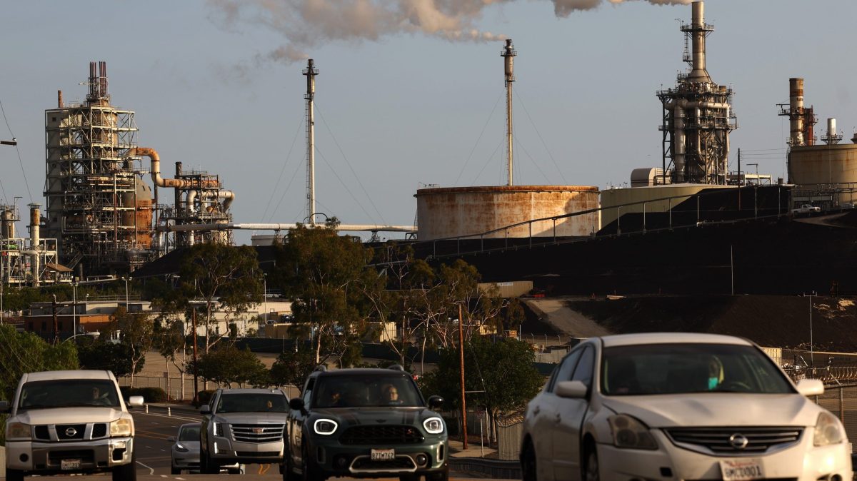 U.S. Spoils OPEC's Plan as Oil Prices Fluctuate