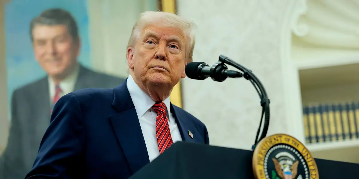 Featured image for US Presidents' Approval Ratings at Exit