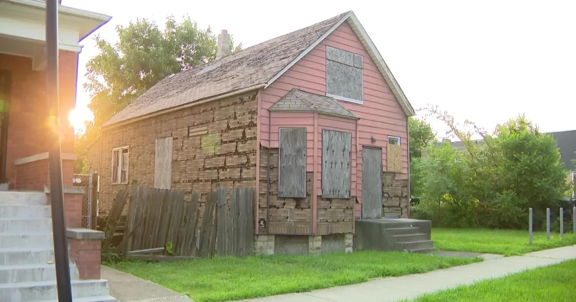 Featured image for Chicago woman faces $233K water bill for vacant home with no plumbing