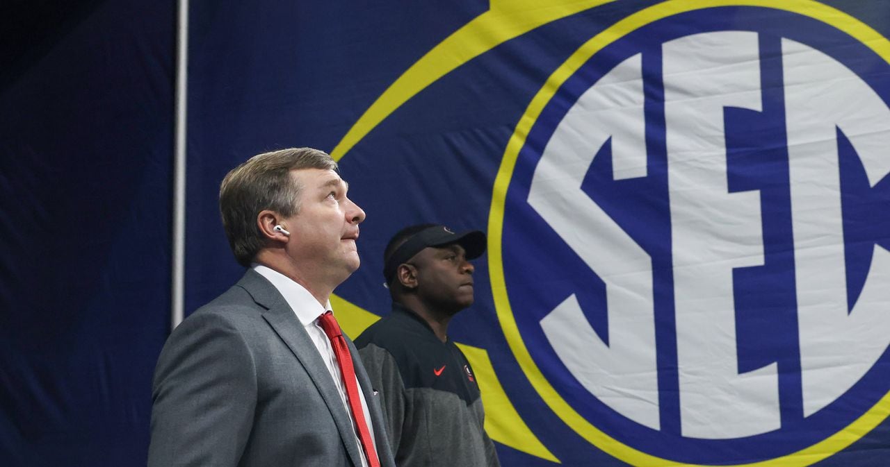 Featured image for 2024 SEC Football Schedule Revealed: Georgia, Texas, and Oklahoma Set to Face Tough Opponents.