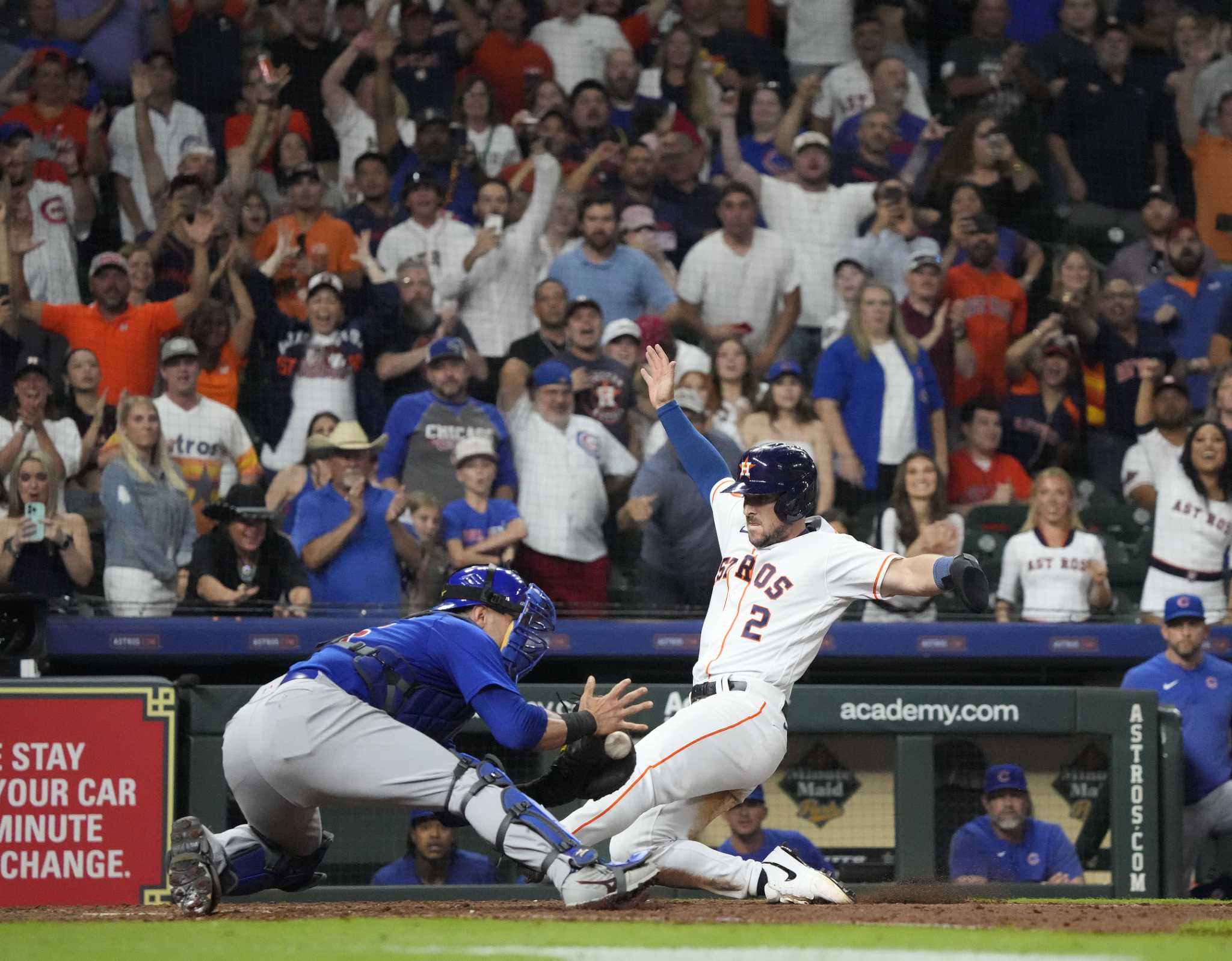 Astros stun Cubs with epic comeback for 'win of the year'