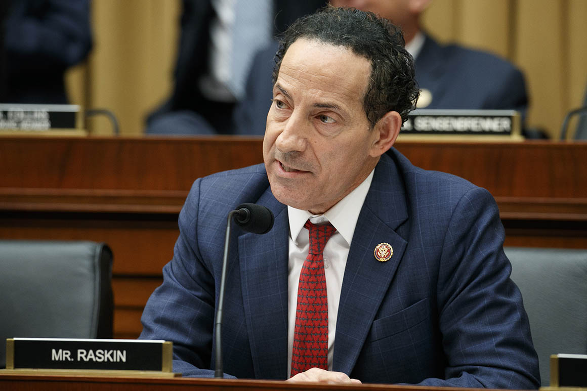 Featured image for "Rep. Raskin Insists Justice Thomas Recuse from Trump Election Cases, Cites 14th Amendment Concerns"