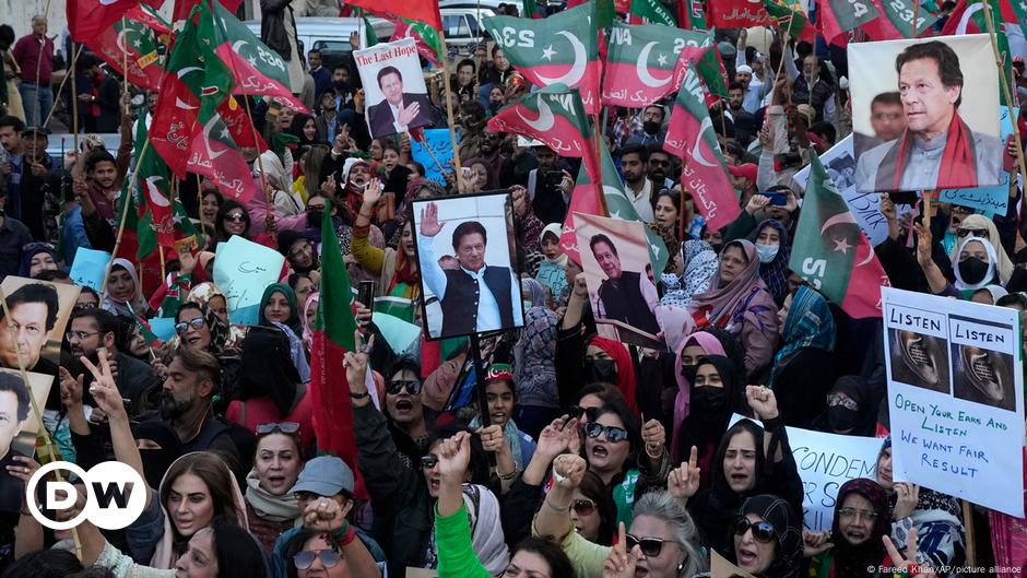 Featured image for Pakistan Moves to Ban Imran Khan's Party Amid Controversy