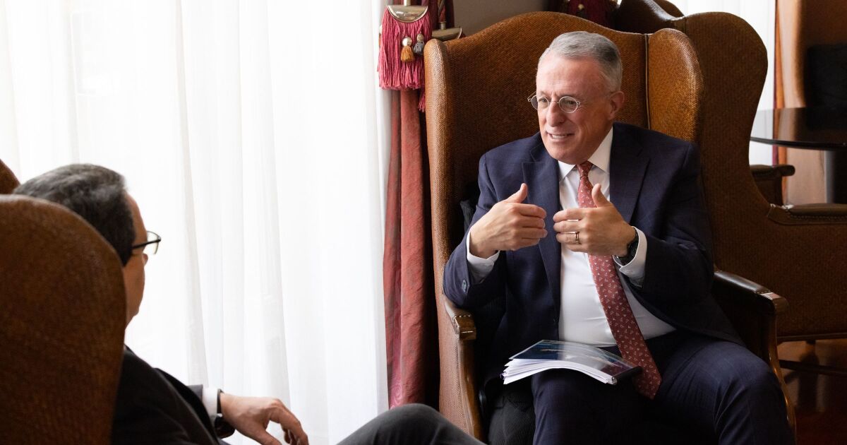 Featured image for Elder Ulisses Soares denounces relative truth at religious congress in Argentina.