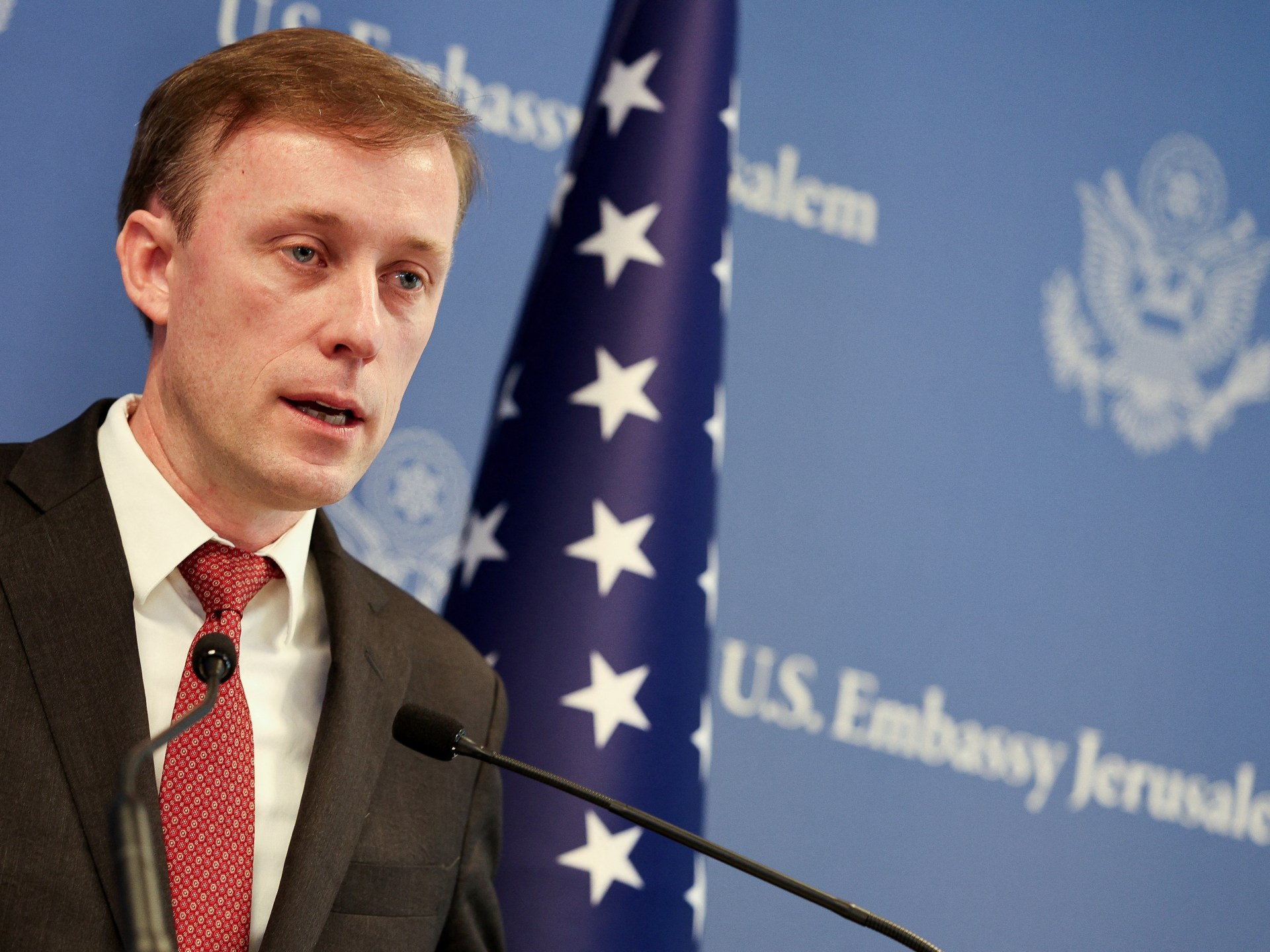 "Israel's Ongoing Gaza Offensive Amidst US Envoy's 'New Phase of War' and Accidental Hostage Deaths"