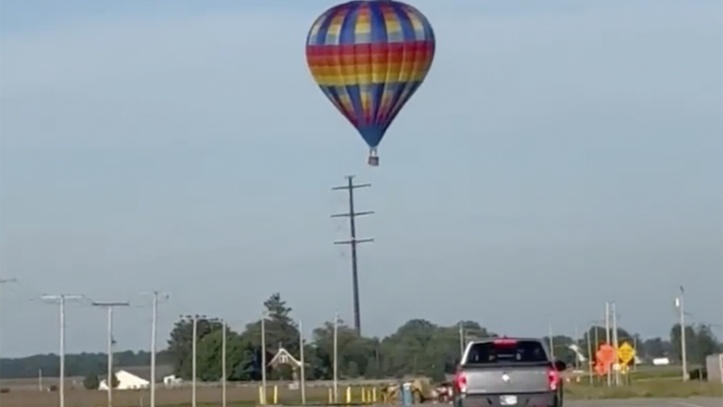 Featured image for Hot Air Balloon Hits Indiana Power Lines, Injuring 3
